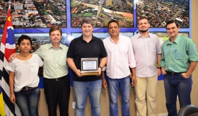 Homenagem dos servidores ao Prefeito Fundador do Votuprev